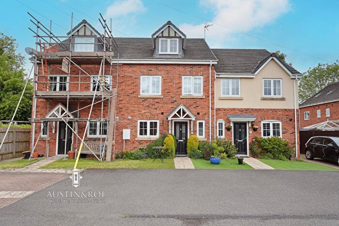 4 Bedroom Town House To Rent In Oulton Road, Stone, Staffordshire, ST15