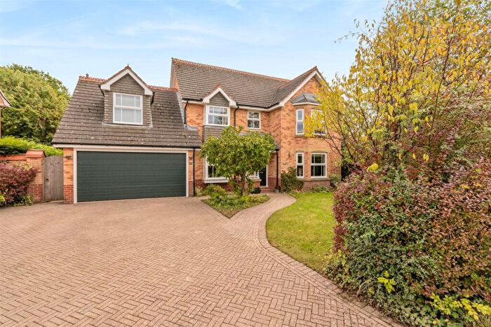 6 Bedroom Detached House For Sale In Whitefields Gate, Solihull, B91