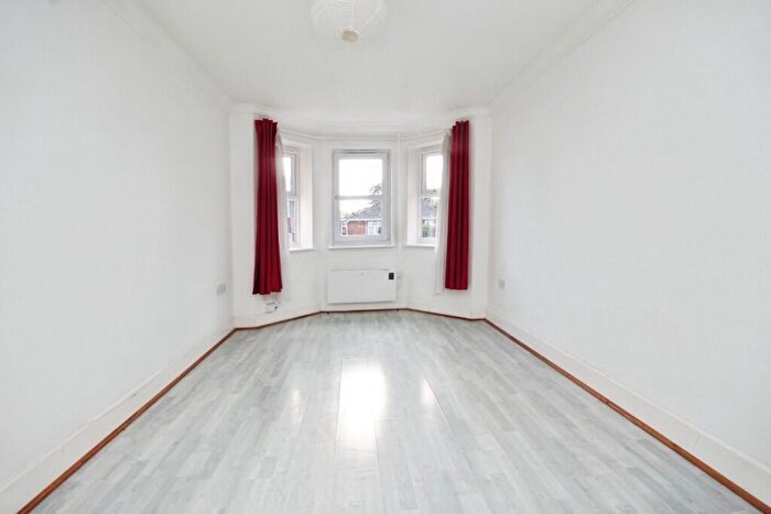 2 Bedroom Flat To Rent In Firs Glen Road, Bournemouth, Dorset, BH9