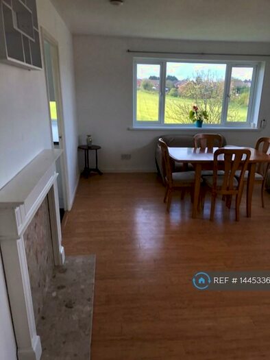 2 Bedroom Flat To Rent In Buchanan Drive, Luton, LU2