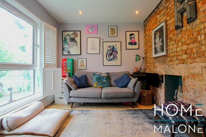 2 Bedroom Flat To Rent In Somerford Grove, London, N16