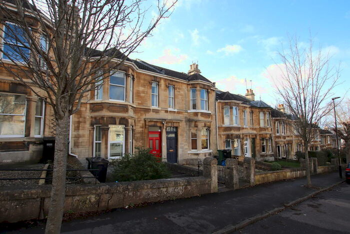 1 Bedroom Apartment To Rent In Shakespeare Avenue, Bath, BA2