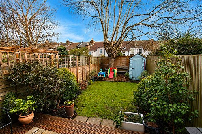 3 Bedroom Property For Sale In Oliver Road, Sutton, SM1