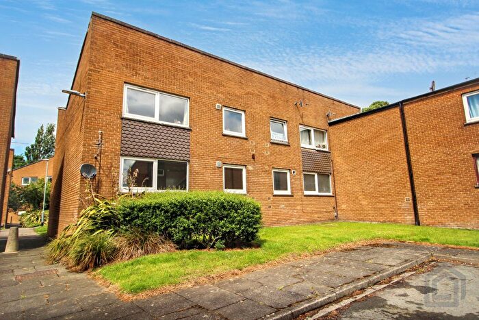 1 Bedroom Flat For Sale In Firthcliffe Road, Liversedge, WF15