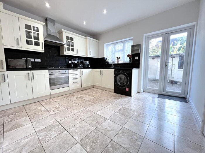 3 Bedroom House For Sale In Clements Road, East Ham, E6