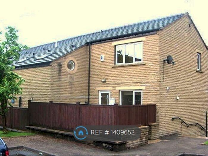 2 Bedroom Semi-Detached House To Rent In Alan House, Elland, HX5