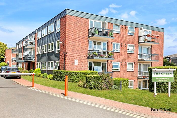 2 Bedroom Apartment For Sale In Palmerston Road, Buckhurst Hil, IG9