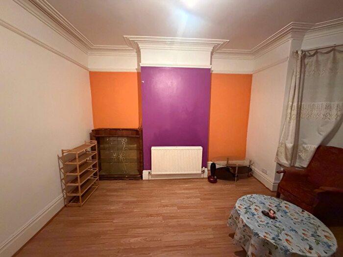 4 Bedroom Terraced House To Rent In Bolsover Road, Sheffield, S5