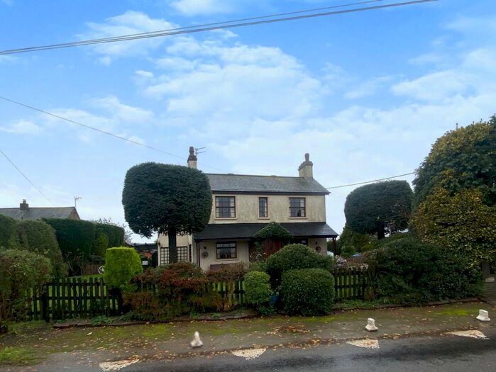 4 Bedroom Detached House For Sale In Lilbourne Road, Clifton Upon Dunsmore, Rugby, CV23