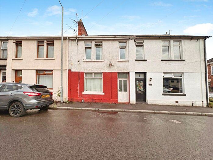 1 Bedroom Flat To Rent In Gower Buildings, Church Street, Neath, SA11