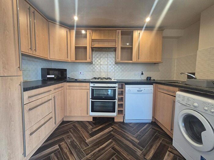 2 Bedroom Flat To Rent In Fuscia Way, Rogerstone, NP10