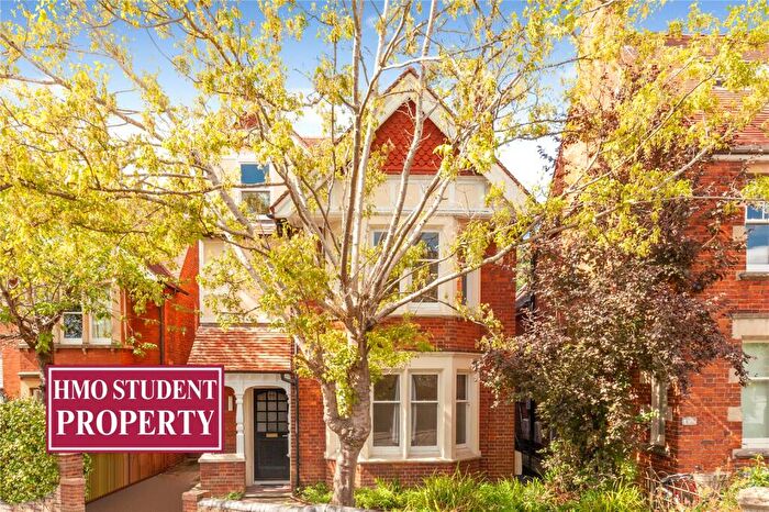 6 Bedroom Detached House To Rent In Divinity Road, Oxford, OX4