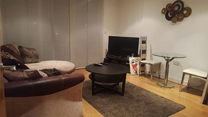 1 Bedroom Flat To Rent In Ward Road, London, E15
