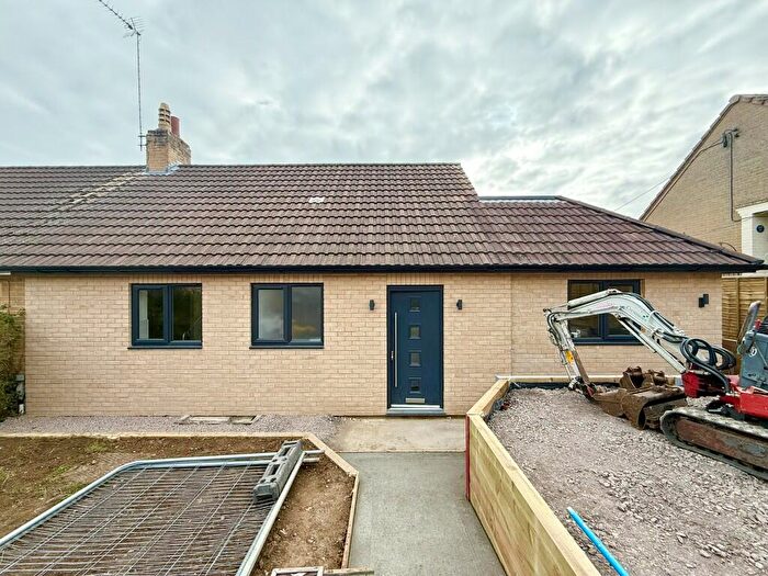 2 Bedroom Semi-Detached Bungalow To Rent In Summerfields, BA8