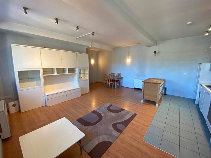 2 Bedroom Flat To Rent In Cumin Court, Honley, Holmfirth, HD9