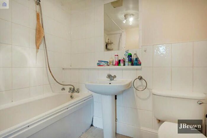 4 Bedroom Terraced House To Rent In Plough Way, London, SE16