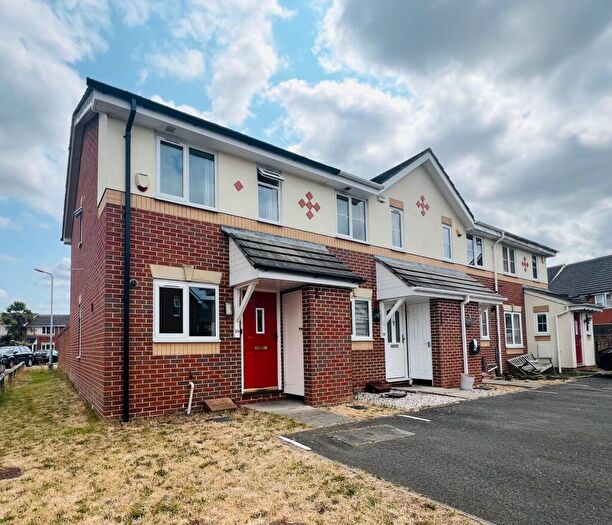 2 Bedroom Terraced House To Rent In Palace Close, Slough, SL1