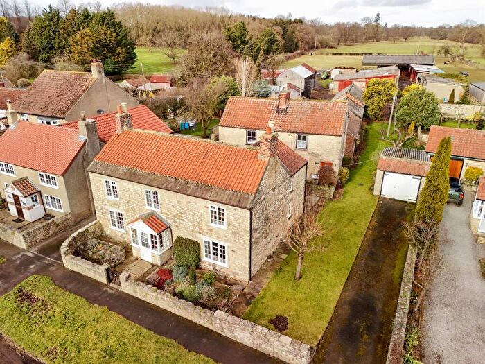 4 Bedroom Character Property For Sale In Greenways, Snape, Bedale, DL8
