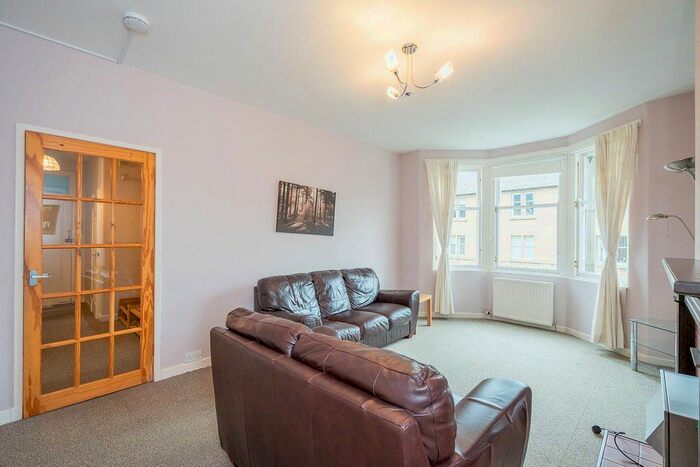 2 Bedroom Flat To Rent In Comely Bank Grove, Edinburgh, EH4
