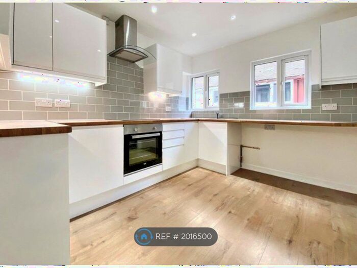 2 Bedroom End Of Terrace House To Rent In Market Meadow, Orpington, BR5