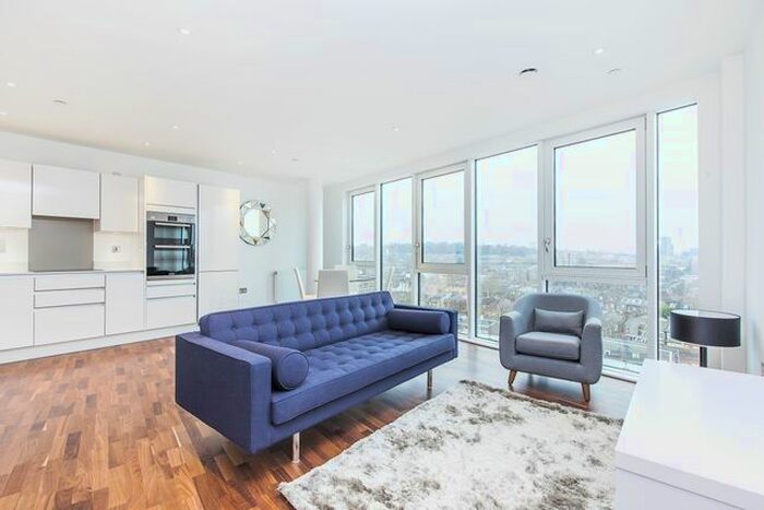 2 Bedroom Flat To Rent In John Donne Way, London, SE10