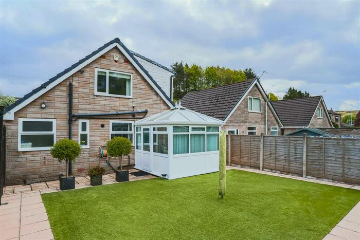 3 Bedroom Detached Bungalow To Rent In Garth Edge, Whitworth, Rochdale, OL12