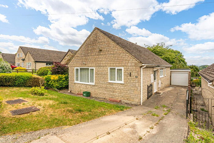 2 Bedroom Detached Bungalow For Sale In Lypiatt View, Bussage, GL6