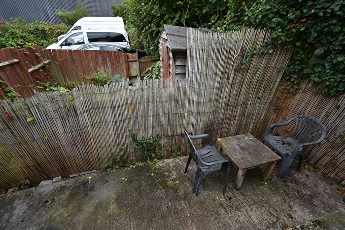 1 Bedroom Flat For Sale In Lynn Close, Harrow, HA3
