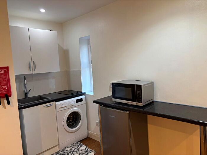 Studio To Rent In Christchurch Road, Bournemouth, Dorset, BH1