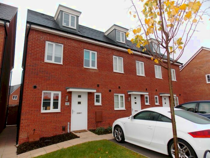 3 Bedroom House To Rent In East Works Drive, Cofton Hackett, B45