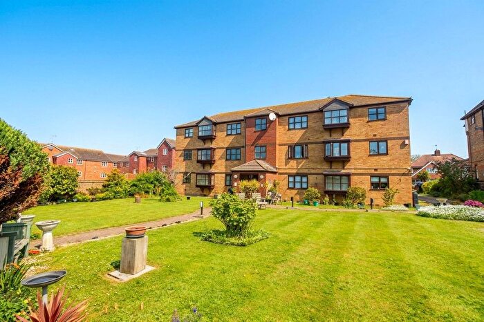 2 Bedroom Flat For Sale In Canterbury Road, Westgate-On-Sea, CT8