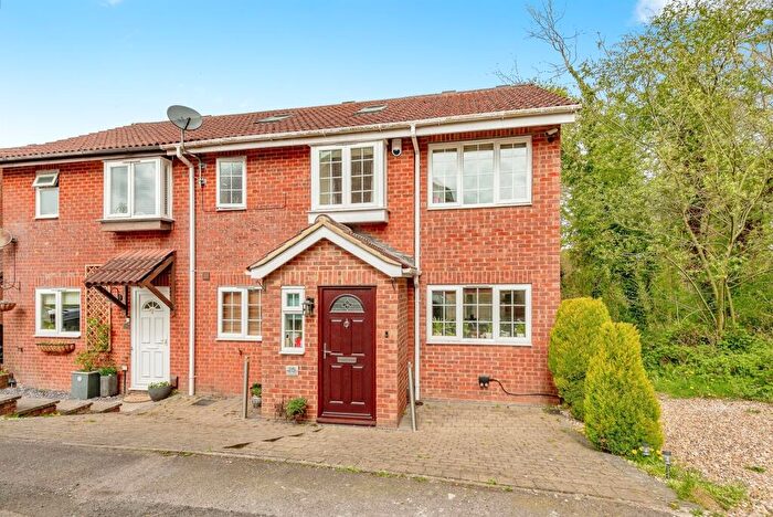 4 Bedroom House To Rent In Ranmore Close, Crawley, RH11
