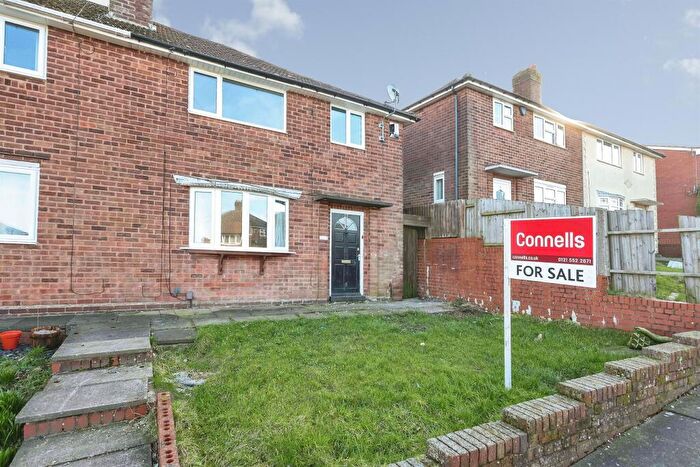 3 Bedroom Semi Detached House For Sale In Mary Road, Tividale, Oldbury, B69