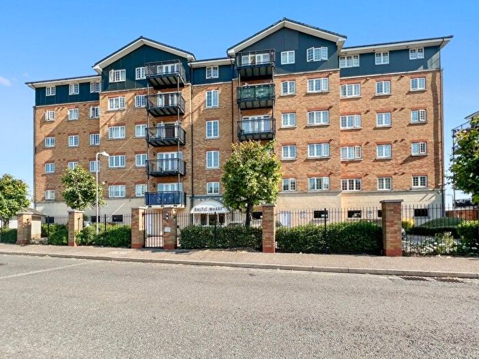 2 Bedroom Flat To Rent In Clifton Marine Parade, Gravesend, DA11