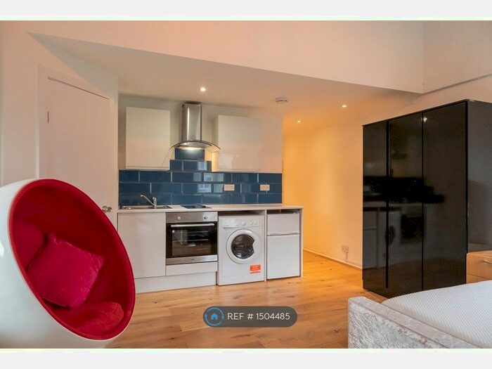 1 Bedroom Flat To Rent In Campkin Road, Cambridge, CB4