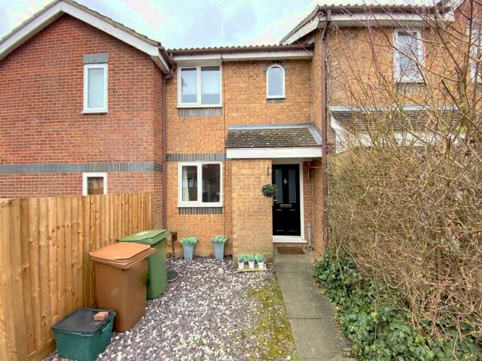 2 Bedroom Terraced House To Rent In Cotswold Way, Worcester Park, KT4