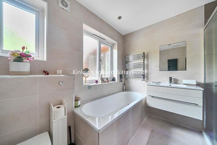 2 Bedroom Flat To Rent In Lubbock Road, Chislehurst, BR7