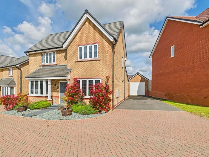 4 Bedroom Detached House For Sale In Tarry Way, Northampton, Northamptonshire, NN2