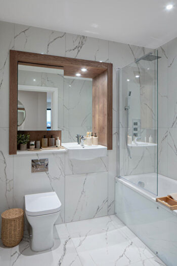 2 Bedroom Apartment To Rent In Lower Essex Street, Birmingham, B5