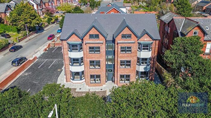 2 Bedroom Flat For Sale In Scarisbrick New Road, Southport, Merseyside, PR8