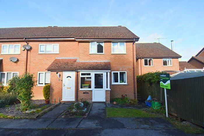 2 Bedroom Terraced House To Rent In Webb Close, Chineham, RG24
