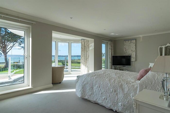4 Bedroom Detached House For Sale In Brudenell Avenue, Sandbanks, BH13