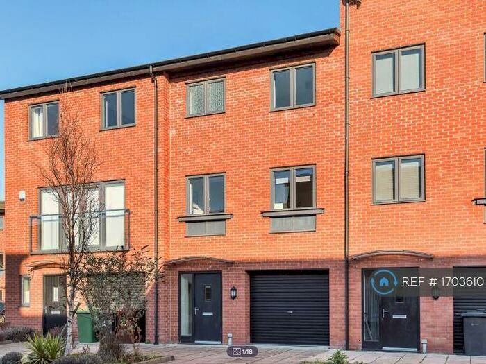 3 Bedroom Terraced House To Rent In Cable Place, Leeds, LS10