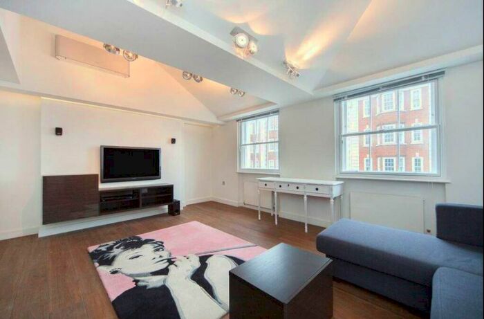 2 Bedroom Apartment To Rent In Baker Street, Marylebone, NW1