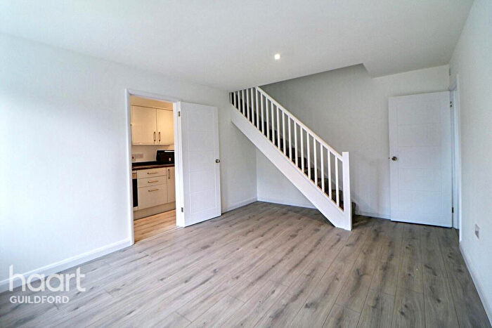 1 Bedroom End Of Terrace House For Sale In Woodger Close, Guildford, GU4