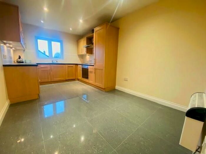 2 Bedroom Flat To Rent In Fieldmoor Lodge, Pudsey LS28