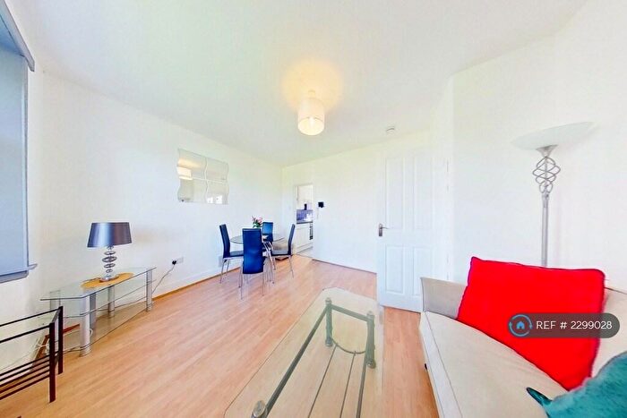 2 Bedroom Flat To Rent In Kilberry Street, Dundee, DD3