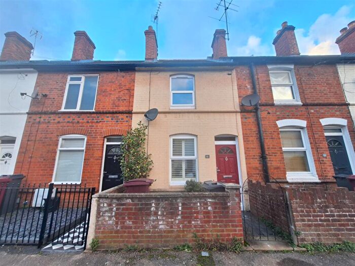 3 Bedroom Terraced House To Rent In York Road, RG1