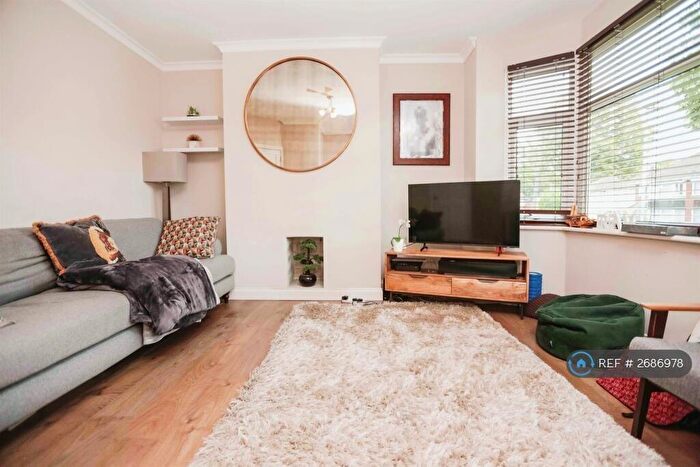 2 Bedroom Semi Detached House To Rent In Whitecroft Road, Birmingham, B26