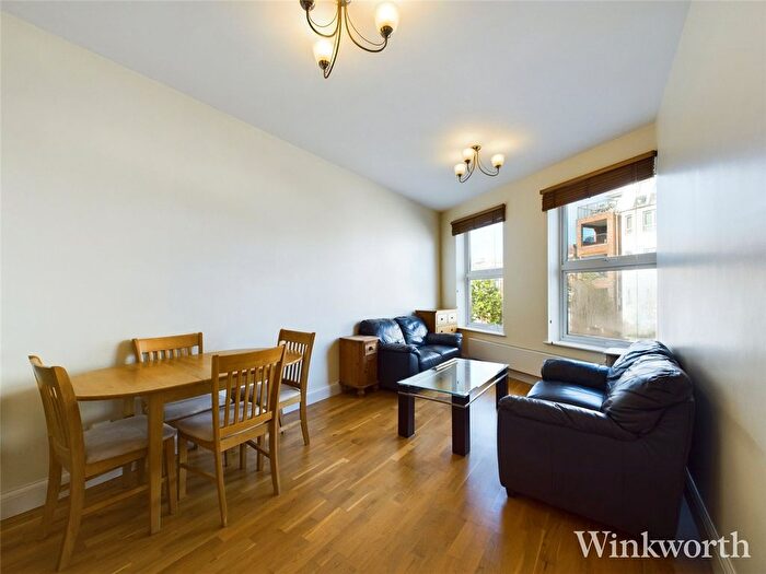 2 Bedroom Flat To Rent In Grosvenor Parade, London, W5
